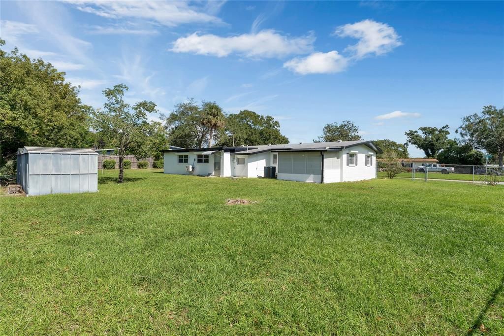 For Rent: $2,200 (3 beds, 2 baths, 1652 Square Feet)