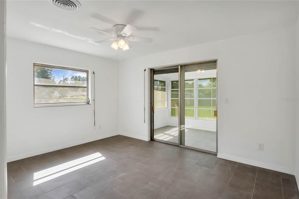 For Rent: $2,200 (3 beds, 2 baths, 1652 Square Feet)