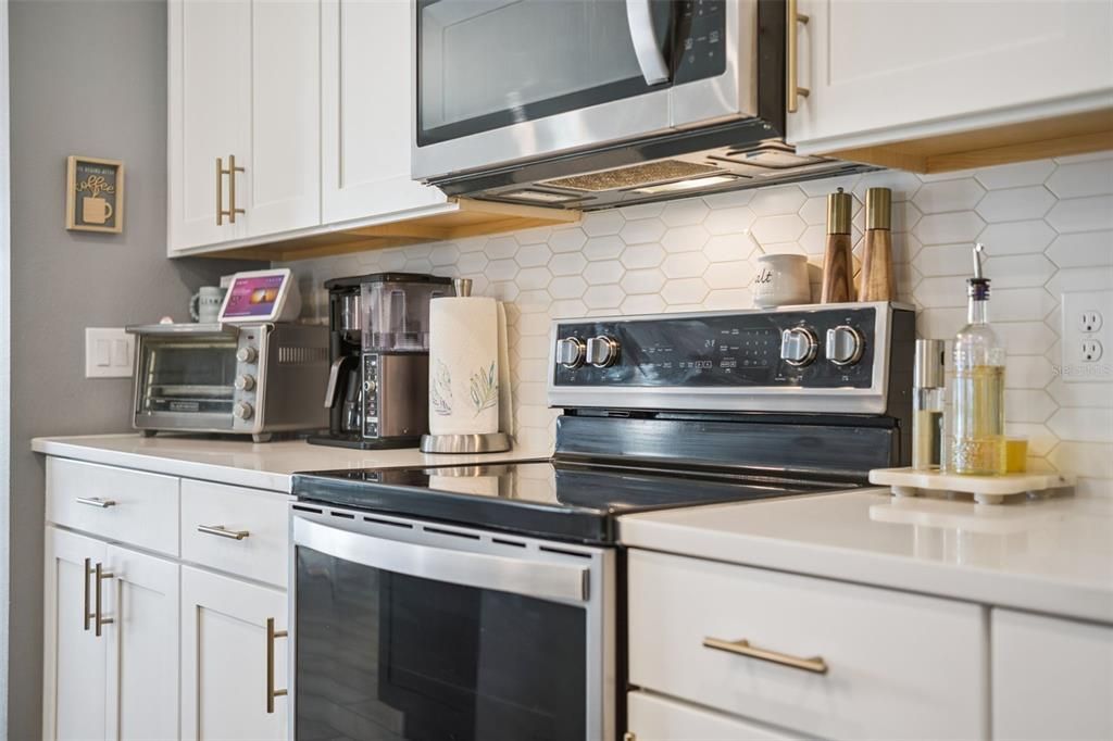 For Rent: $2,900 (4 beds, 2 baths, 1890 Square Feet)