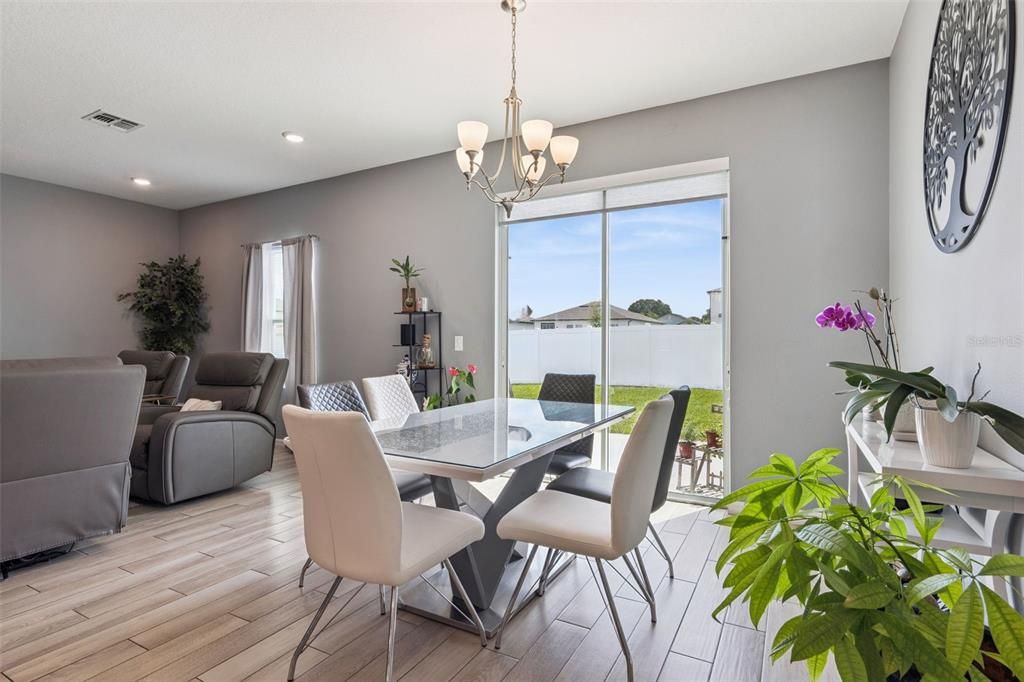 For Rent: $2,900 (4 beds, 2 baths, 1890 Square Feet)