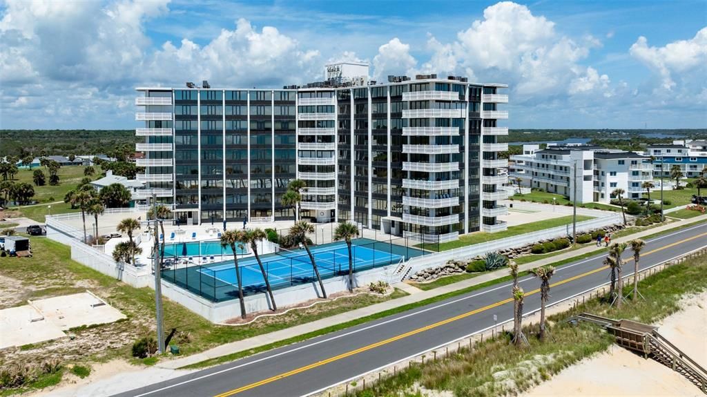 На продажу: $299,000 (2 спален, 2 ванн, 1121 Квадратных фут)