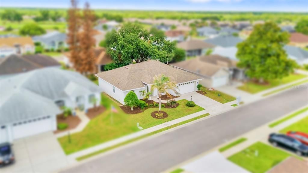 For Sale: $299,900 (2 beds, 2 baths, 1817 Square Feet)