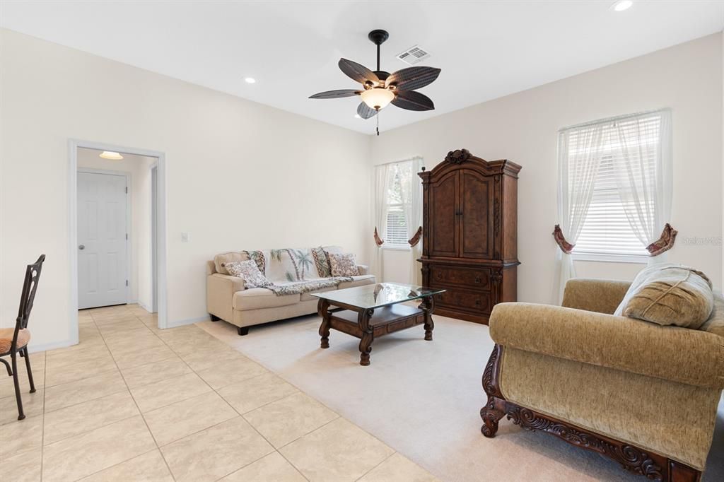 For Sale: $299,900 (2 beds, 2 baths, 1817 Square Feet)