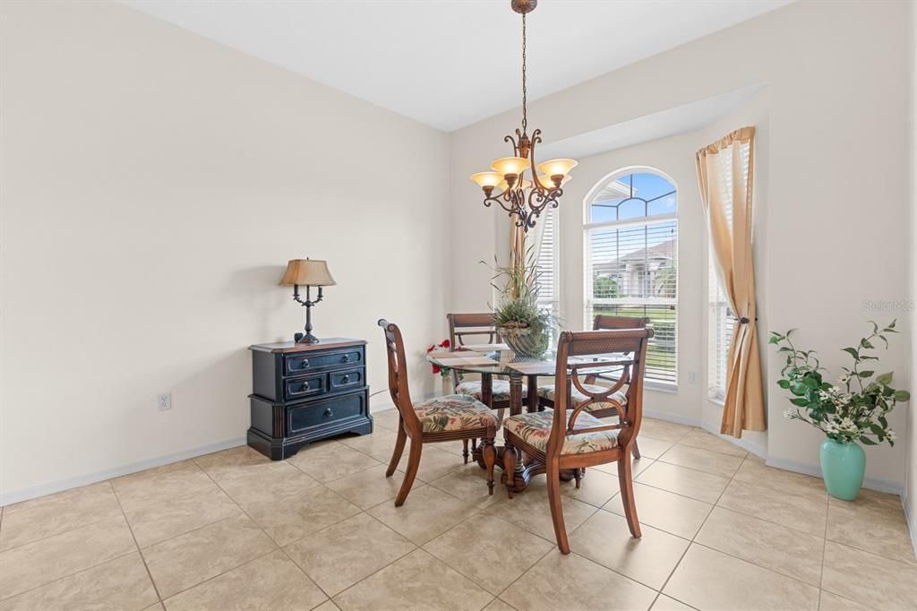 For Sale: $299,900 (2 beds, 2 baths, 1817 Square Feet)