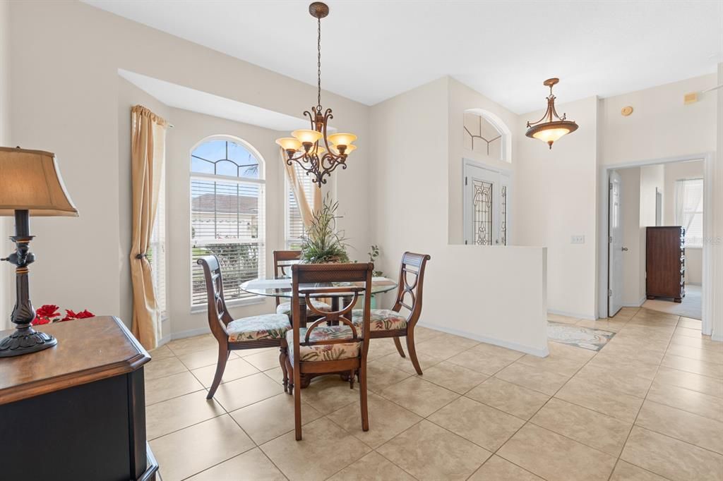 For Sale: $299,900 (2 beds, 2 baths, 1817 Square Feet)