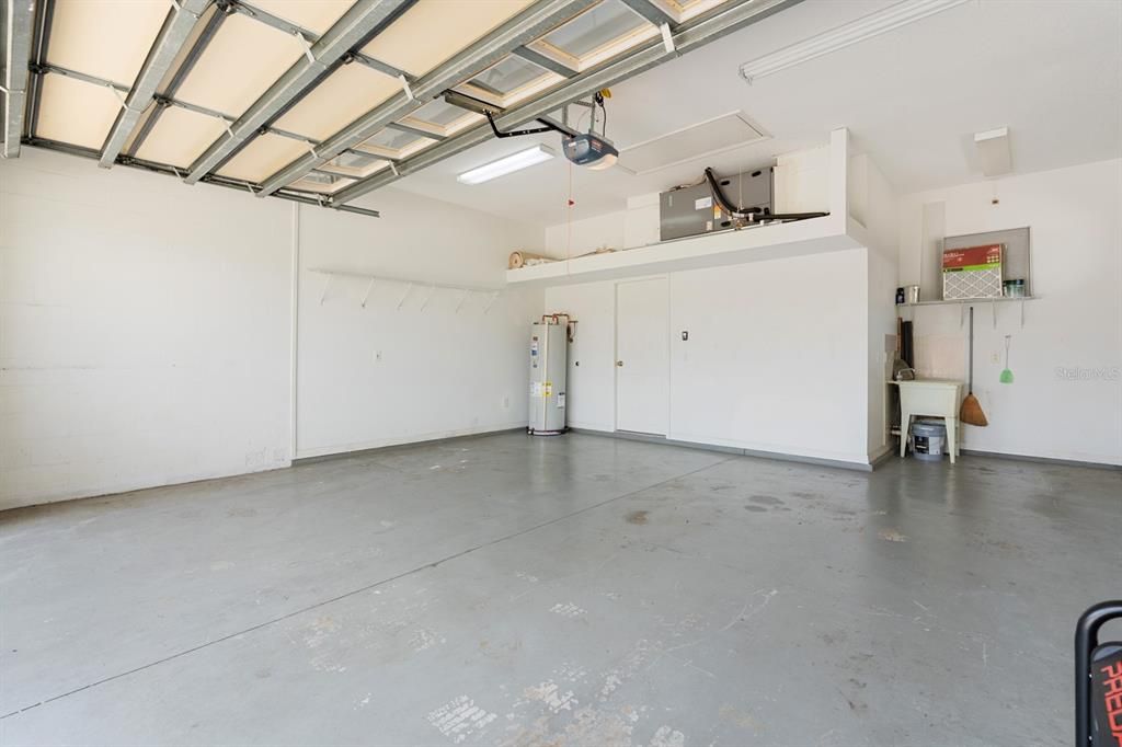 For Sale: $299,900 (2 beds, 2 baths, 1817 Square Feet)