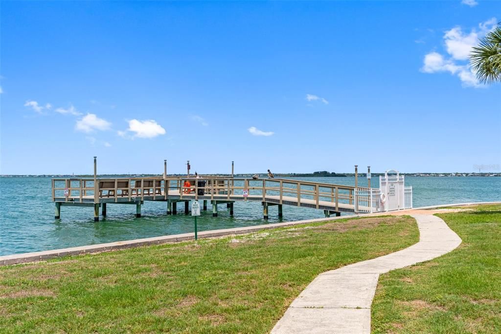 For Sale: $200,000 (1 beds, 1 baths, 606 Square Feet)