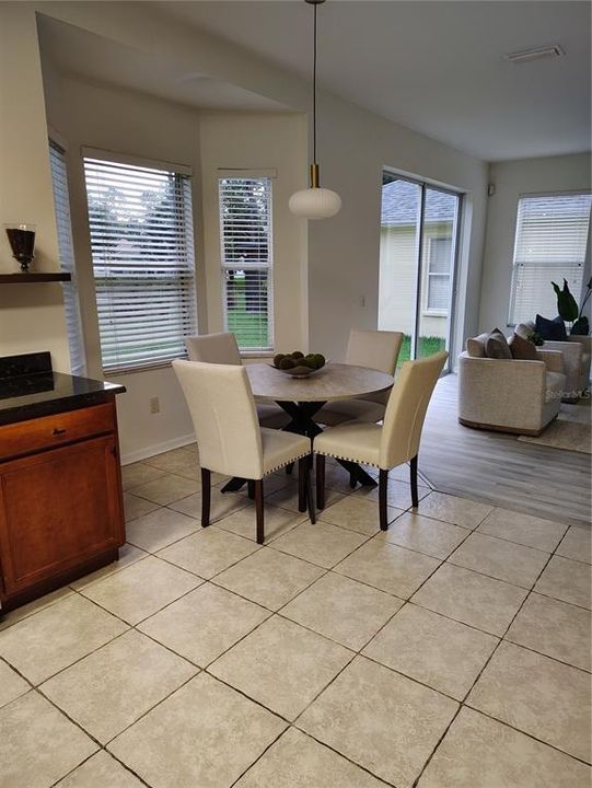 En Venta: $500,000 (4 camas, 2 baños, 2388 Pies cuadrados)