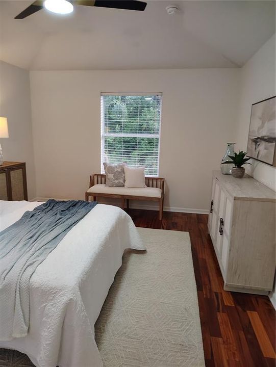 En Venta: $500,000 (4 camas, 2 baños, 2388 Pies cuadrados)