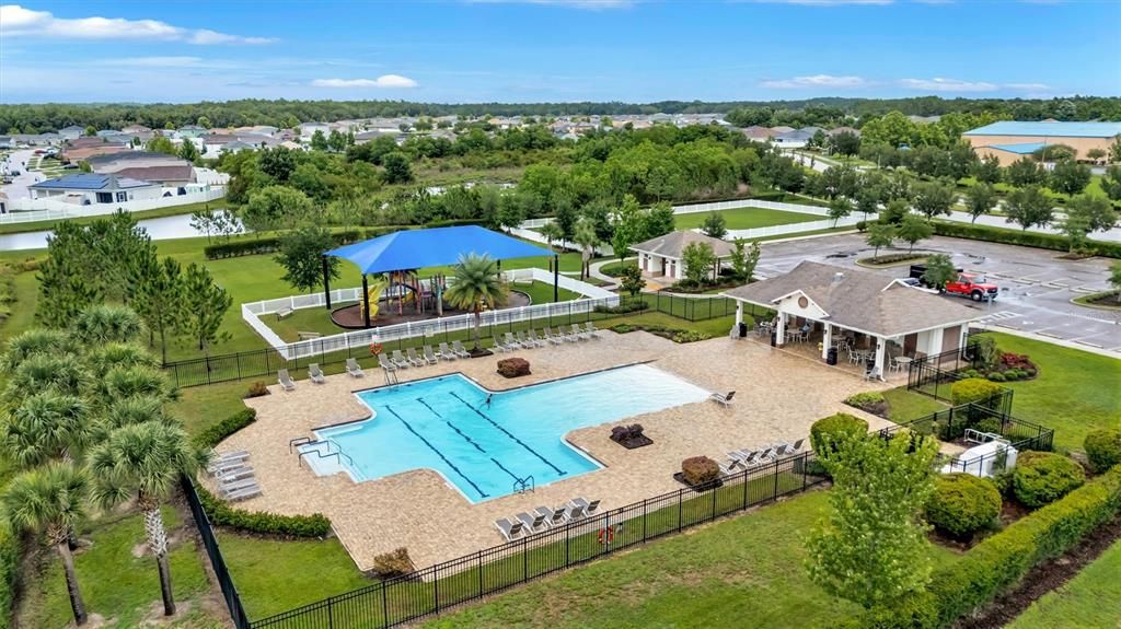 For Sale: $344,900 (4 beds, 2 baths, 1711 Square Feet)