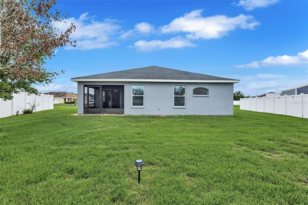 For Sale: $344,900 (4 beds, 2 baths, 1711 Square Feet)