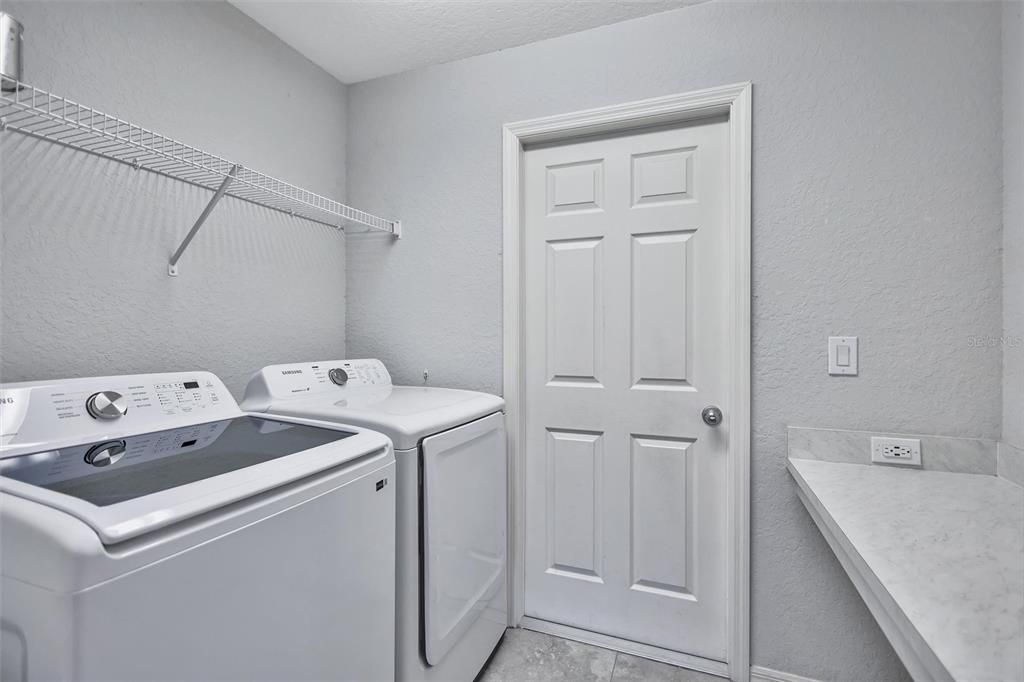 For Sale: $344,900 (4 beds, 2 baths, 1711 Square Feet)