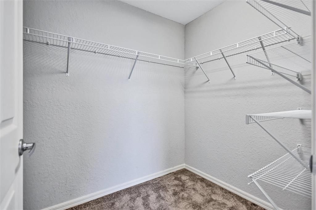 For Sale: $344,900 (4 beds, 2 baths, 1711 Square Feet)