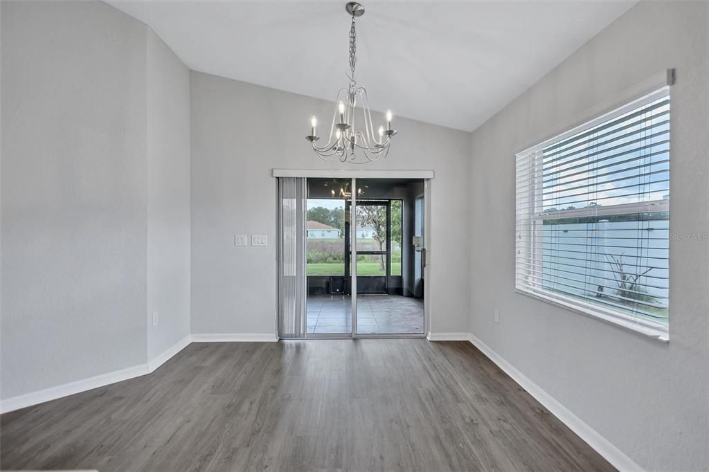For Sale: $344,900 (4 beds, 2 baths, 1711 Square Feet)