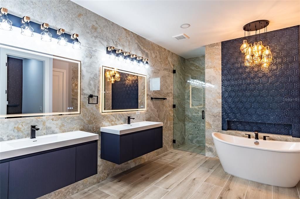 Active With Contract: $739,900 (3 beds, 3 baths, 2131 Square Feet)