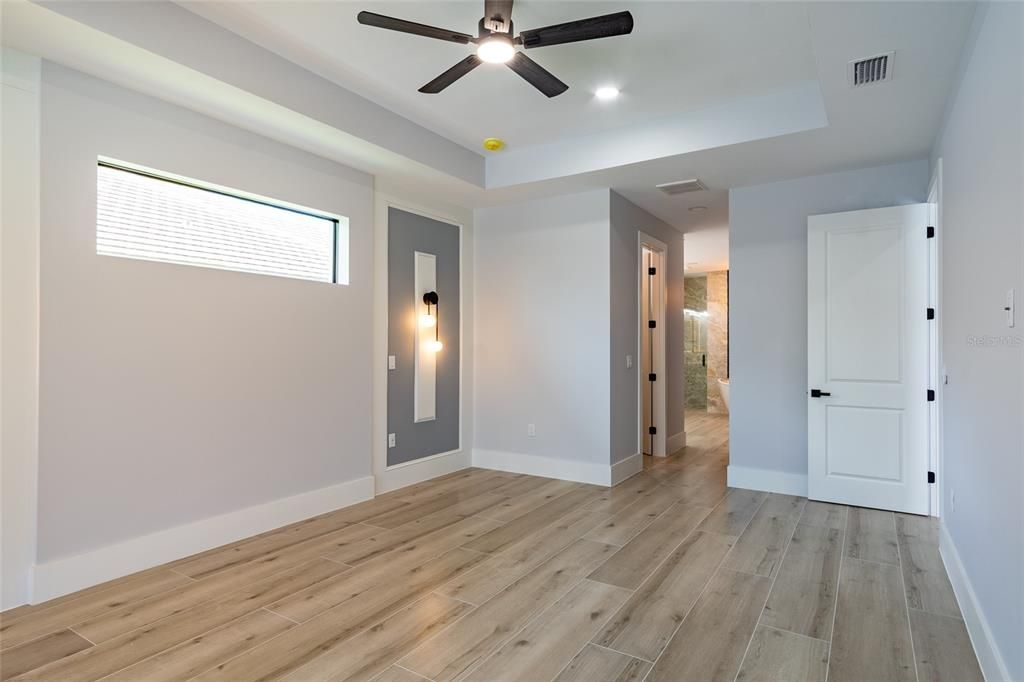 Active With Contract: $739,900 (3 beds, 3 baths, 2131 Square Feet)