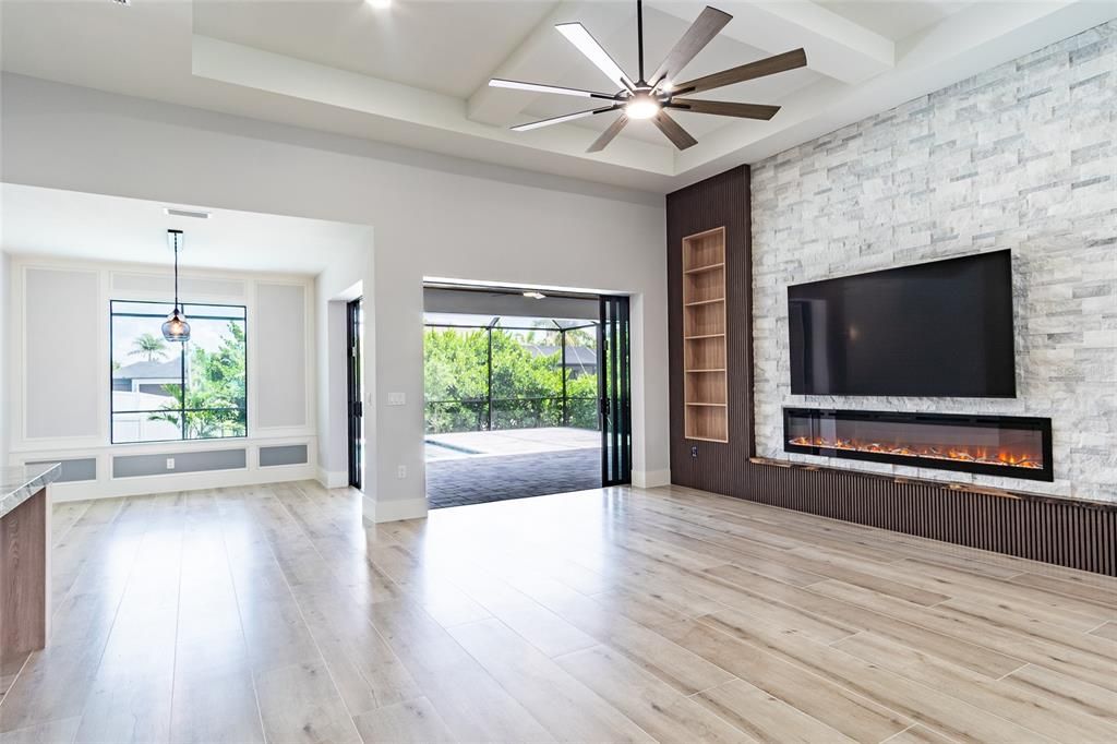 Active With Contract: $739,900 (3 beds, 3 baths, 2131 Square Feet)