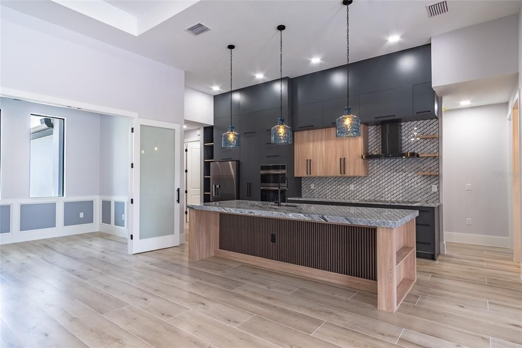 Active With Contract: $739,900 (3 beds, 3 baths, 2131 Square Feet)