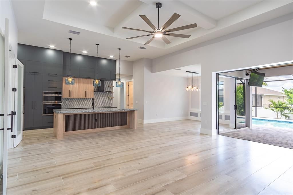 Active With Contract: $739,900 (3 beds, 3 baths, 2131 Square Feet)