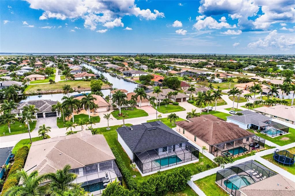 Active With Contract: $739,900 (3 beds, 3 baths, 2131 Square Feet)