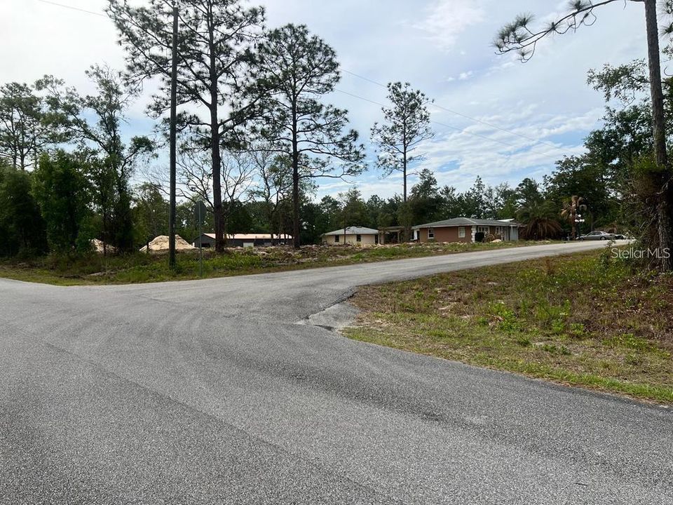 На продажу: $13,500 (0.25 acres)