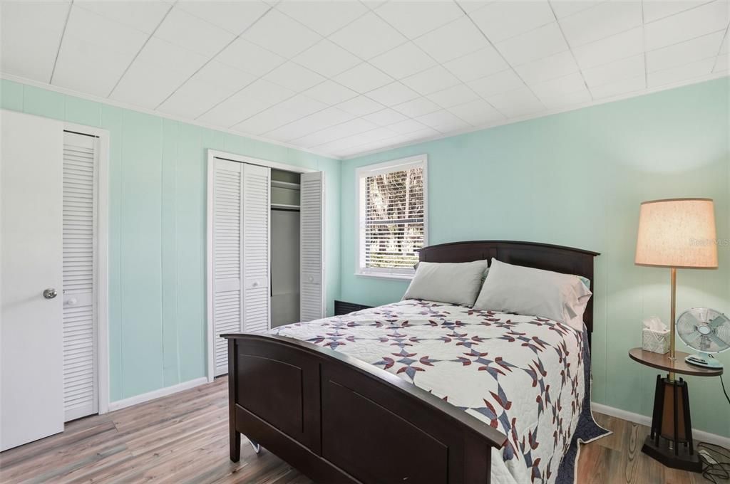For Sale: $225,000 (2 beds, 1 baths, 784 Square Feet)