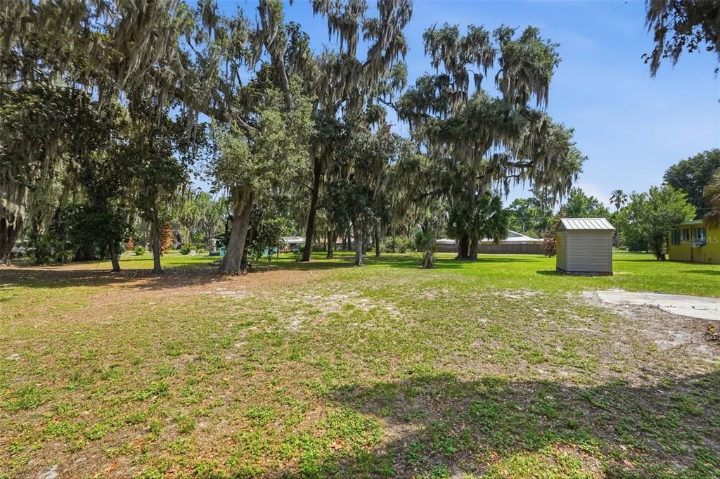 For Sale: $225,000 (2 beds, 1 baths, 784 Square Feet)