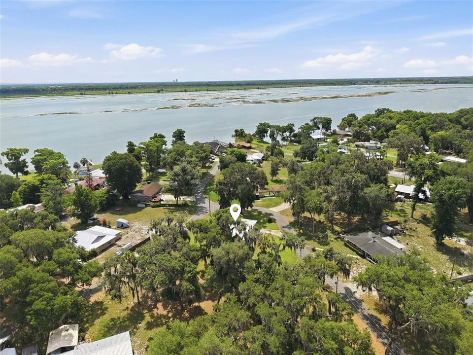 For Sale: $225,000 (2 beds, 1 baths, 784 Square Feet)