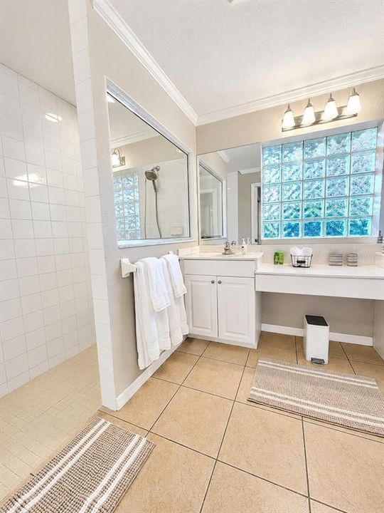На продажу: $439,000 (3 спален, 2 ванн, 1721 Квадратных фут)