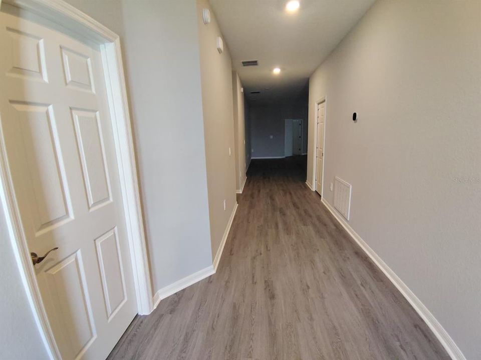 For Rent: $2,200 (4 beds, 2 baths, 2029 Square Feet)