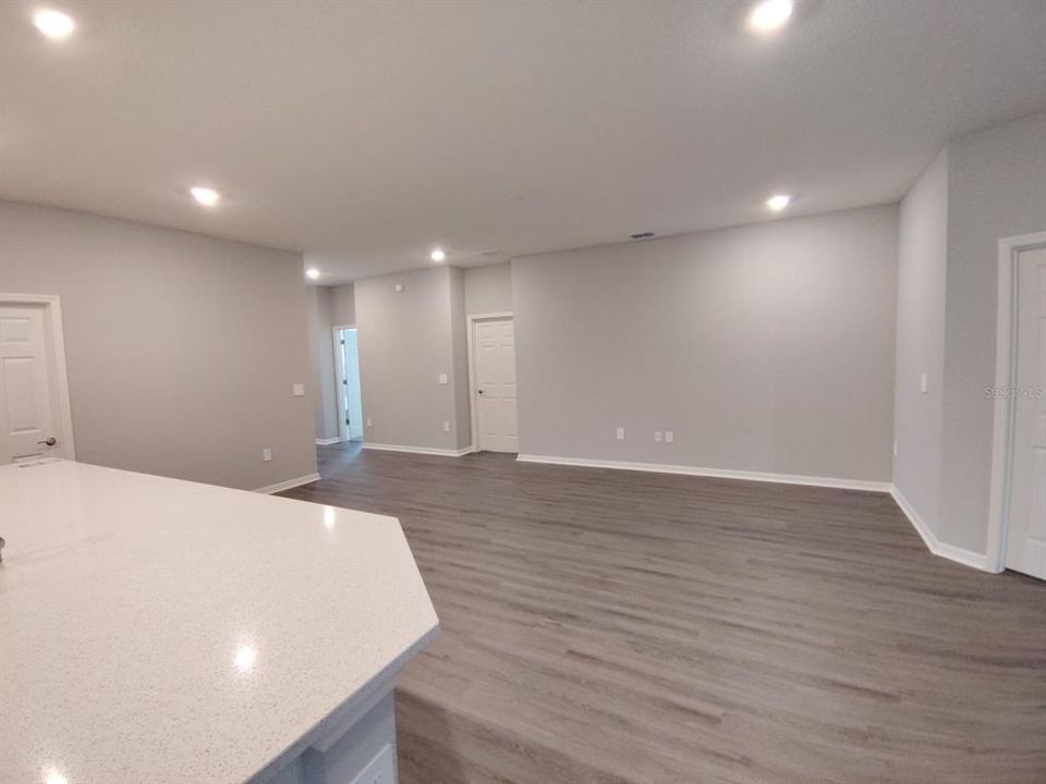 For Rent: $2,200 (4 beds, 2 baths, 2029 Square Feet)