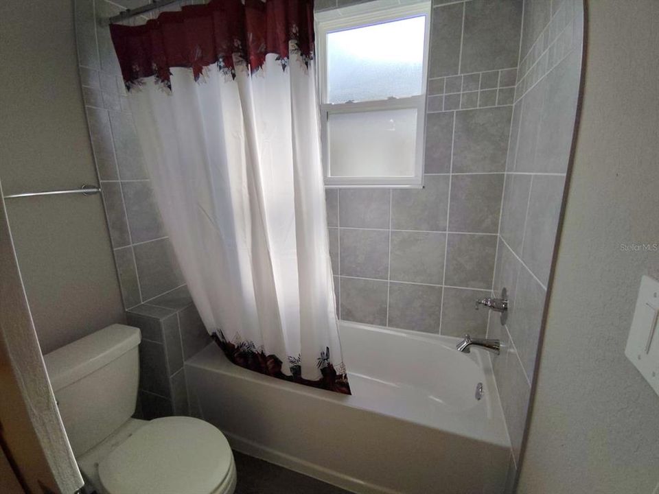 For Rent: $2,200 (4 beds, 2 baths, 2029 Square Feet)