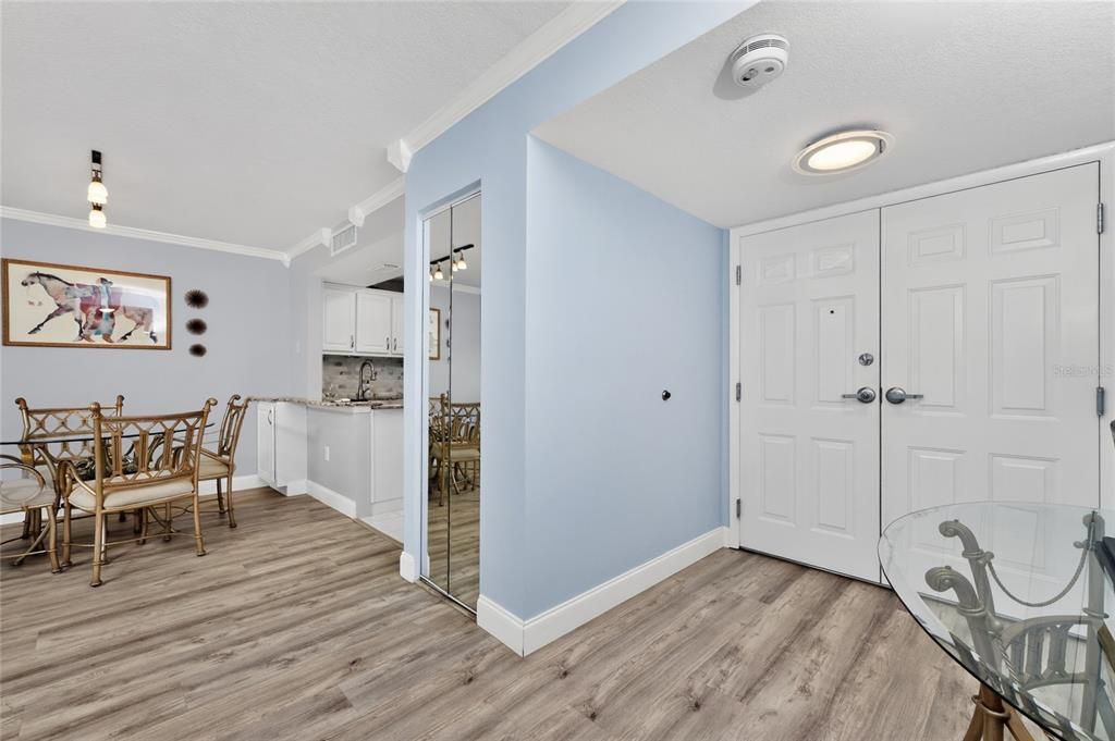 Activo con contrato: $169,000 (2 camas, 2 baños, 1147 Pies cuadrados)