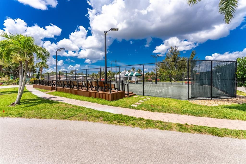 Activo con contrato: $169,000 (2 camas, 2 baños, 1147 Pies cuadrados)