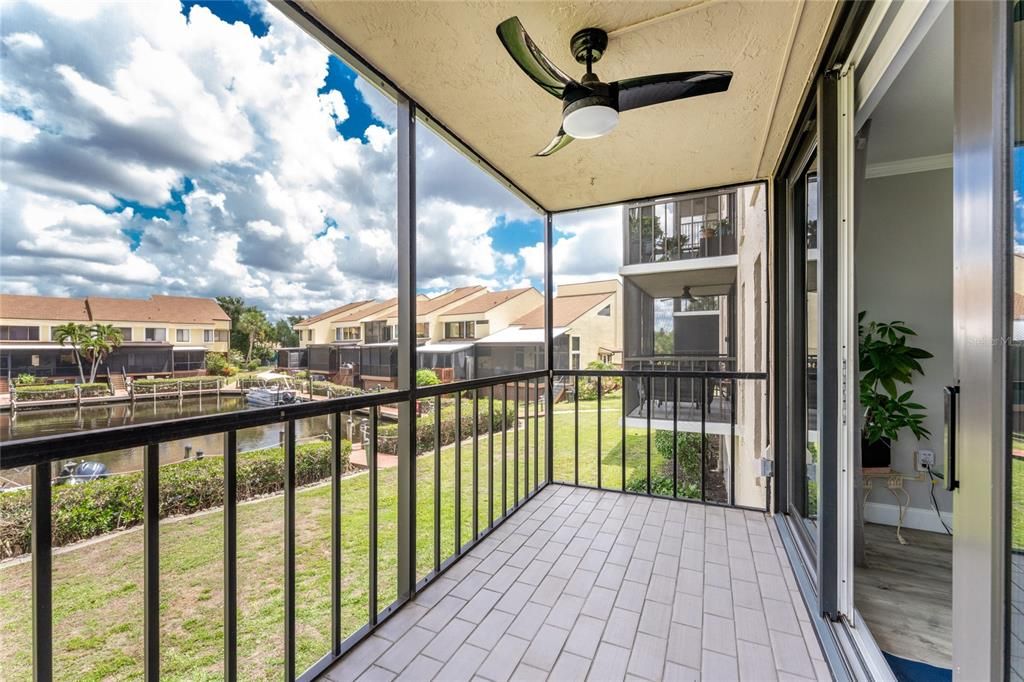 Activo con contrato: $169,000 (2 camas, 2 baños, 1147 Pies cuadrados)