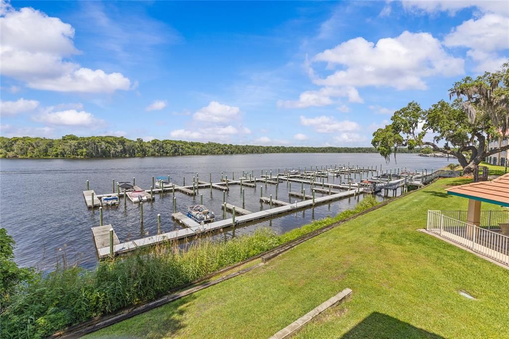 For Sale: $399,900 (3 beds, 2 baths, 1568 Square Feet)