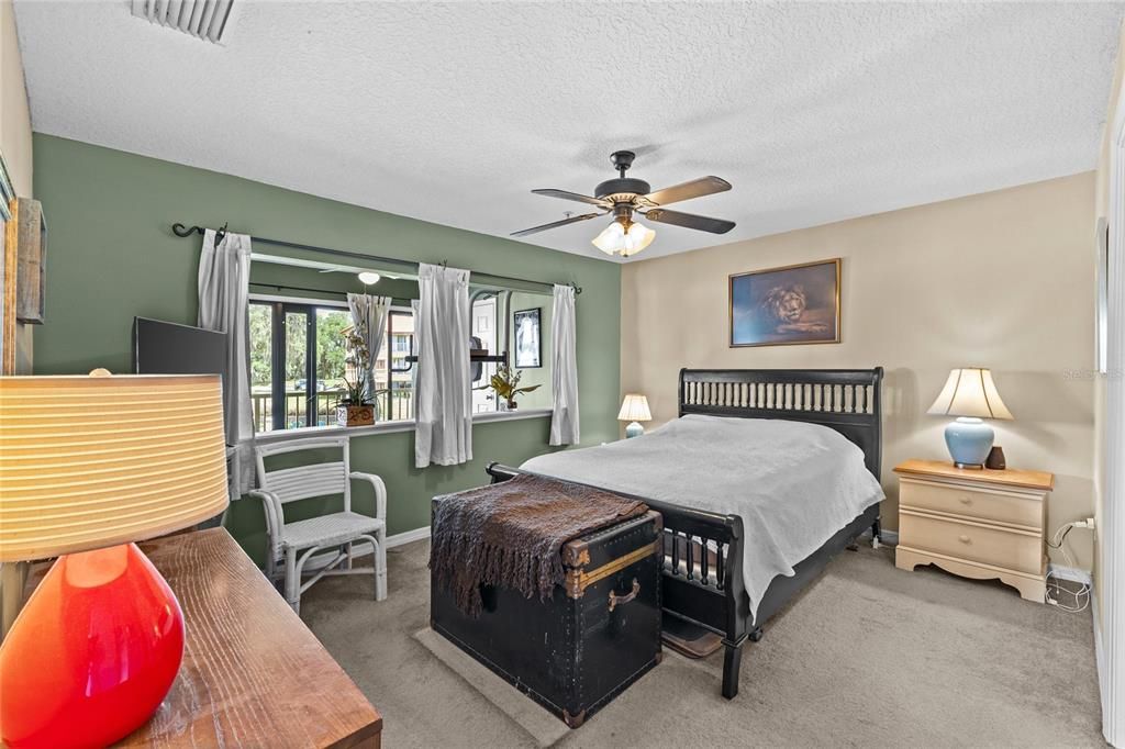 For Sale: $399,900 (3 beds, 2 baths, 1568 Square Feet)