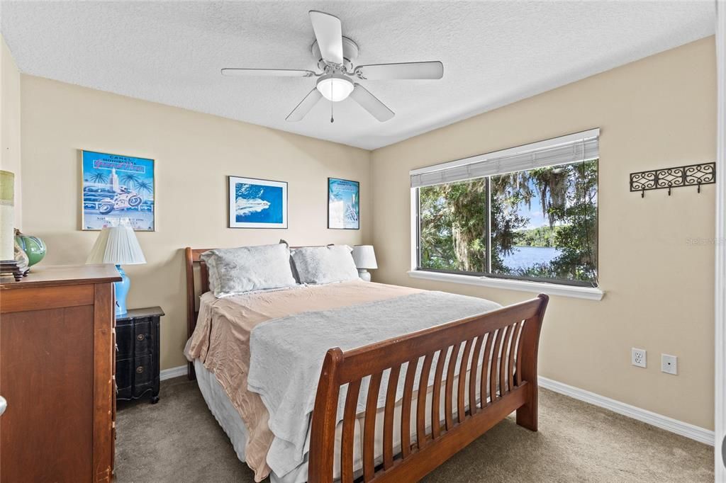 For Sale: $399,900 (3 beds, 2 baths, 1568 Square Feet)