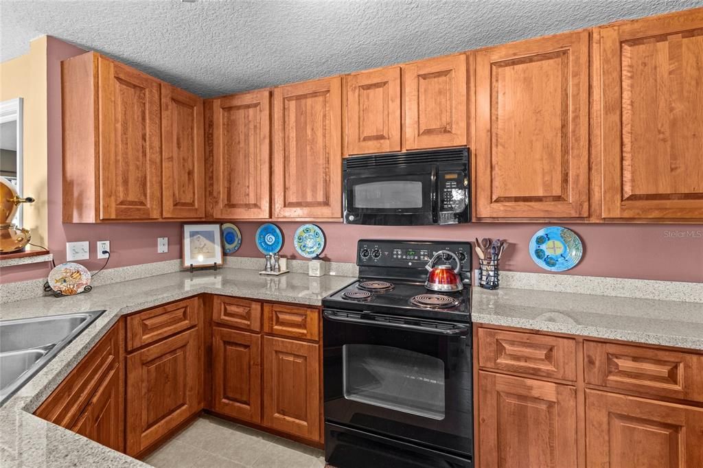 For Sale: $399,900 (3 beds, 2 baths, 1568 Square Feet)