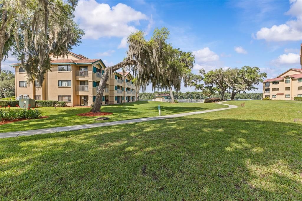For Sale: $399,900 (3 beds, 2 baths, 1568 Square Feet)