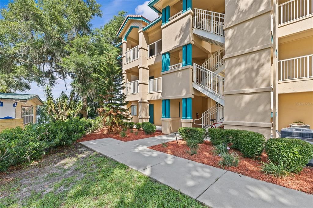 For Sale: $399,900 (3 beds, 2 baths, 1568 Square Feet)