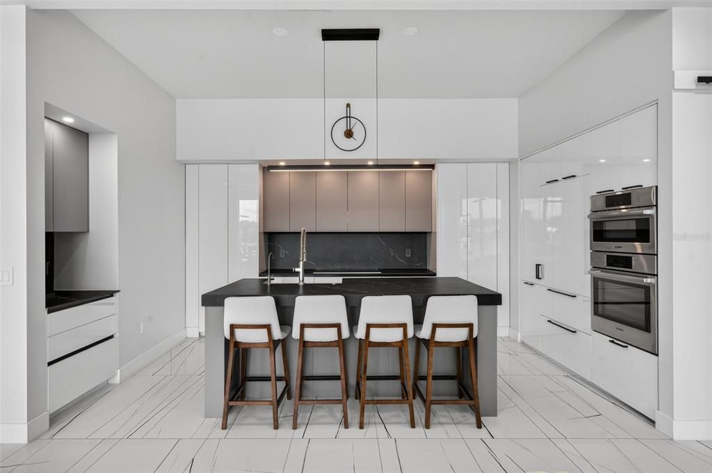 Active With Contract: $899,900 (5 beds, 4 baths, 3669 Square Feet)