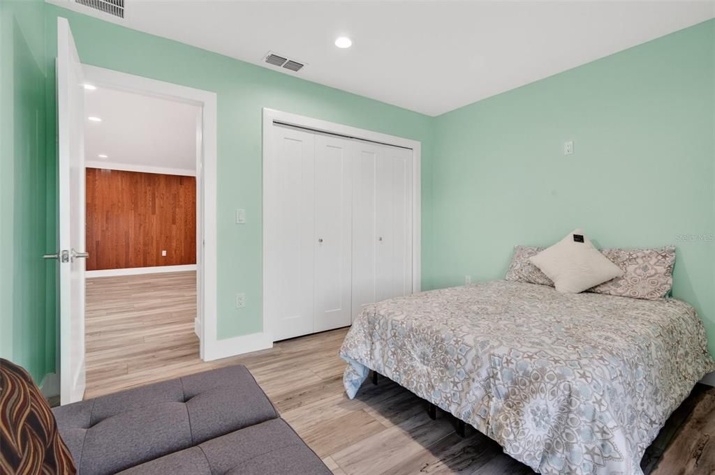 Active With Contract: $899,900 (5 beds, 4 baths, 3669 Square Feet)