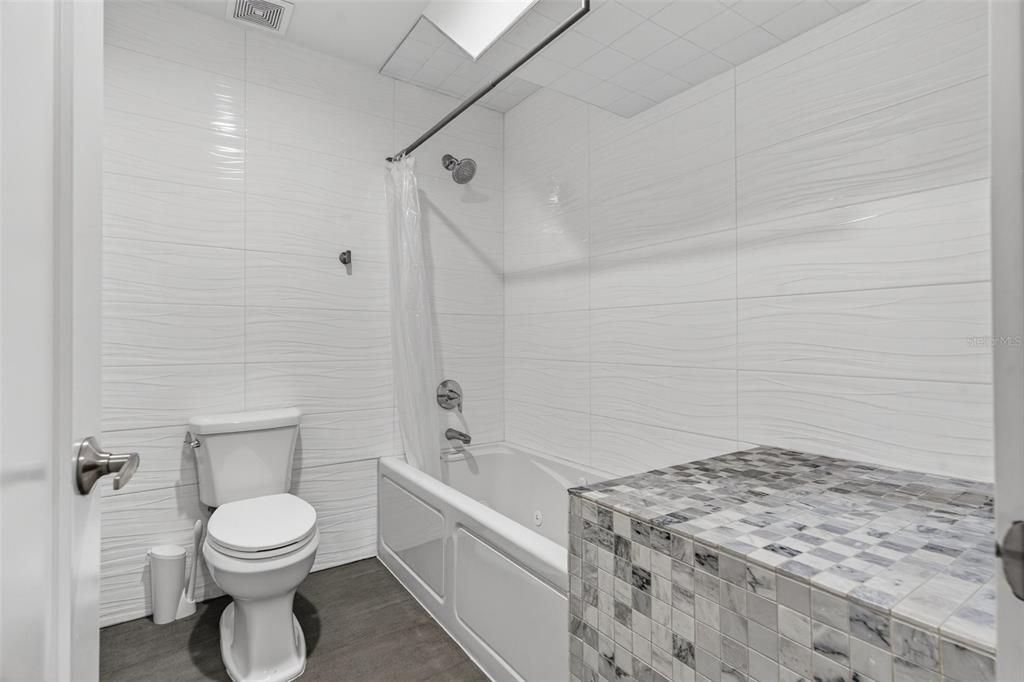 Active With Contract: $899,900 (5 beds, 4 baths, 3669 Square Feet)