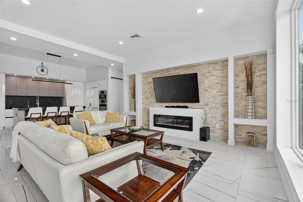 Active With Contract: $899,900 (5 beds, 4 baths, 3669 Square Feet)