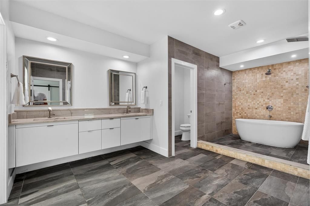 Active With Contract: $899,900 (5 beds, 4 baths, 3669 Square Feet)