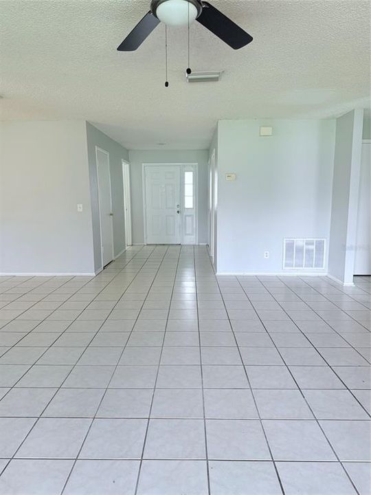 For Sale: $299,000 (3 beds, 2 baths, 1448 Square Feet)