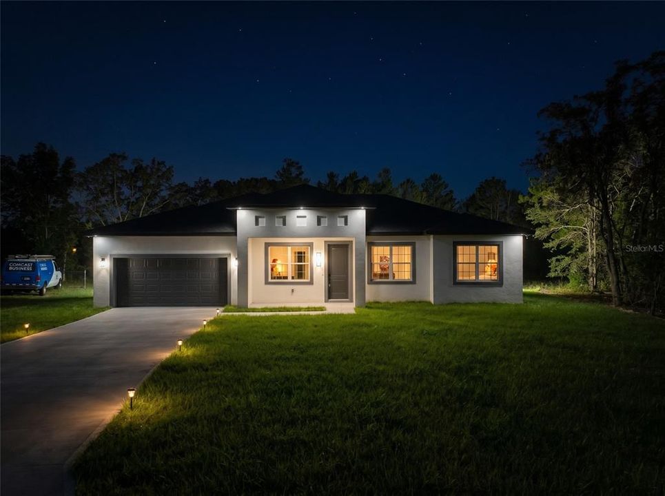 На продажу: $354,900 (4 спален, 3 ванн, 1802 Квадратных фут)