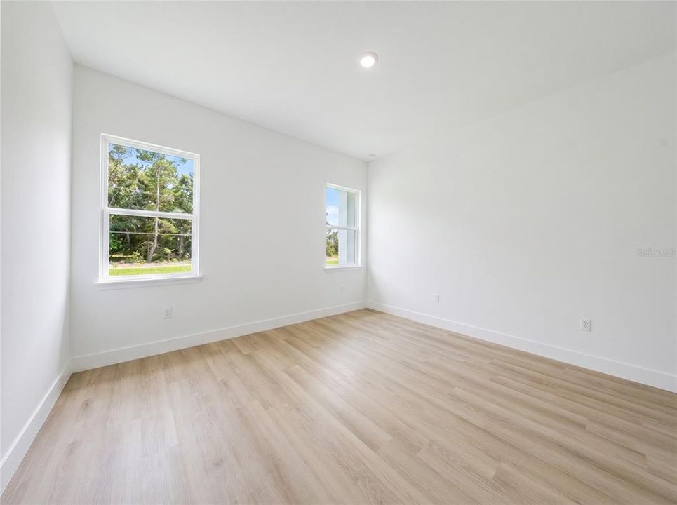 На продажу: $354,900 (4 спален, 3 ванн, 1802 Квадратных фут)