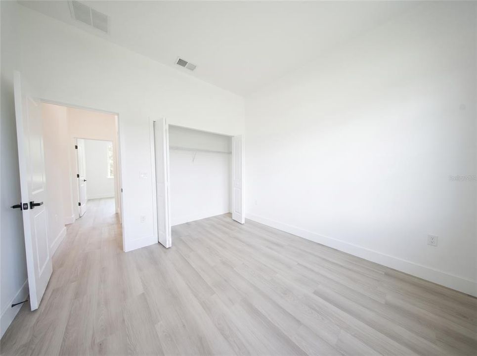 На продажу: $354,900 (4 спален, 3 ванн, 1802 Квадратных фут)